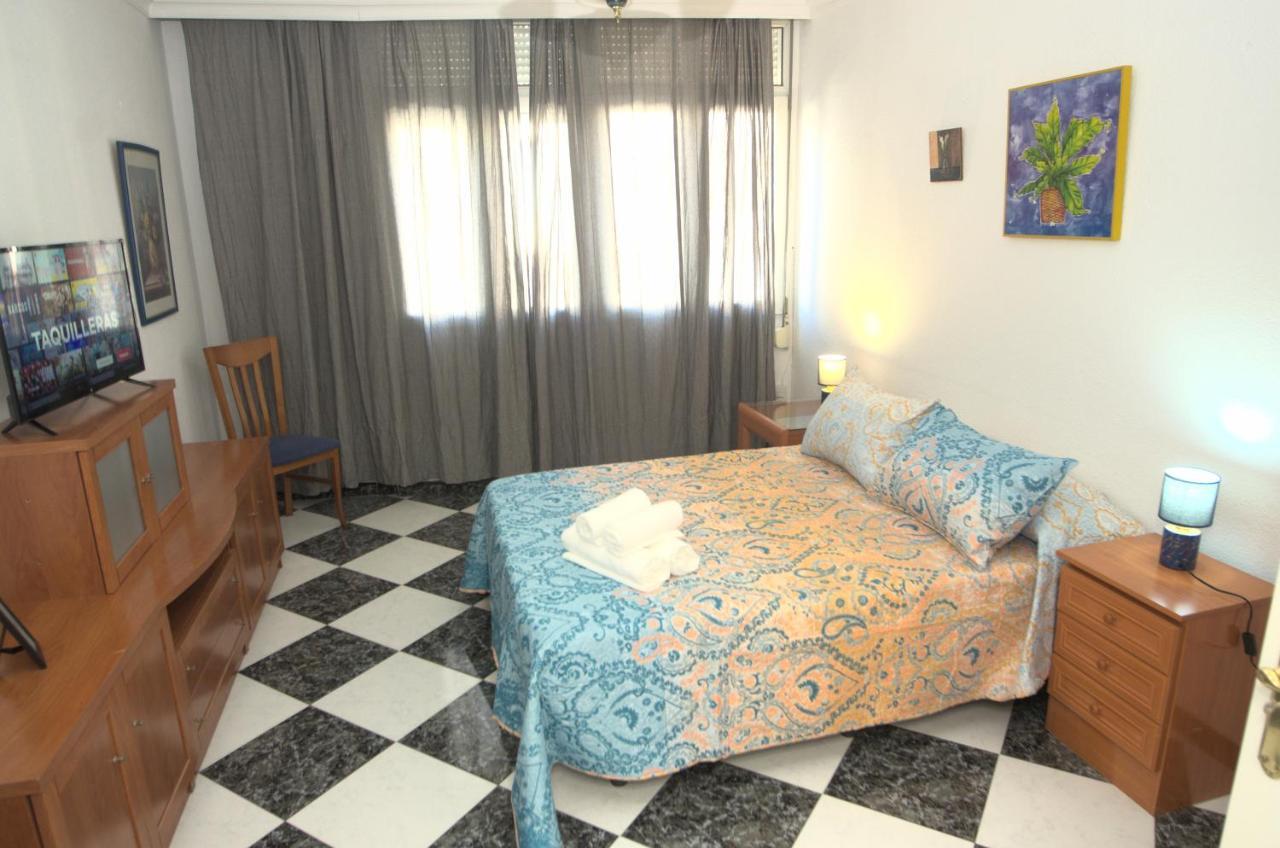 Habitacion En El Corazon Del Centro De Малага Экстерьер фото